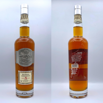 Ce Vieux Rhum Dzama est élevé en deux paliers. Dans un premier temps dans un fût de chêne selon la méthode traditionnelle afin de donner les arômes fumés et du café torréfié. Il s’en suit une finalisation en fût de chêne utilisé antérieurement pour l’élevage du Cognac. Cette étape permet au vieux rhum d’acquérir une touche et une rondeur exceptionnelle.